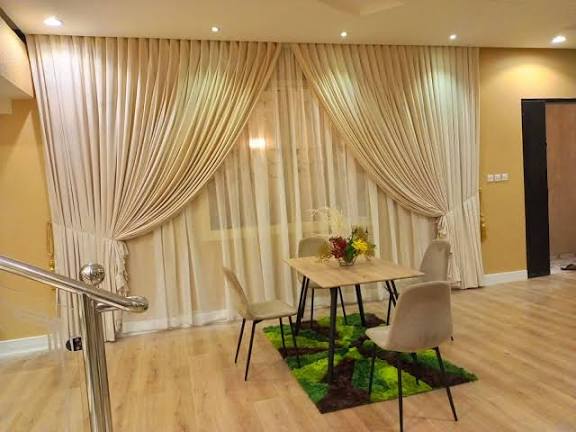 امريكي ستارا خط واحد